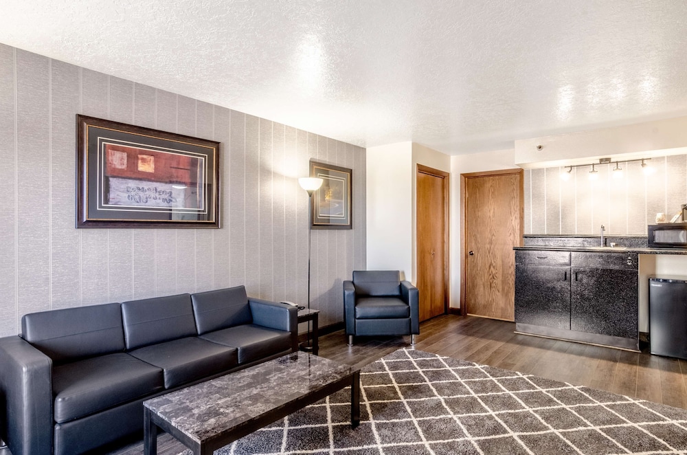 Americas Best Value Inn & Suites Ft. Collins E at I-25 17/26