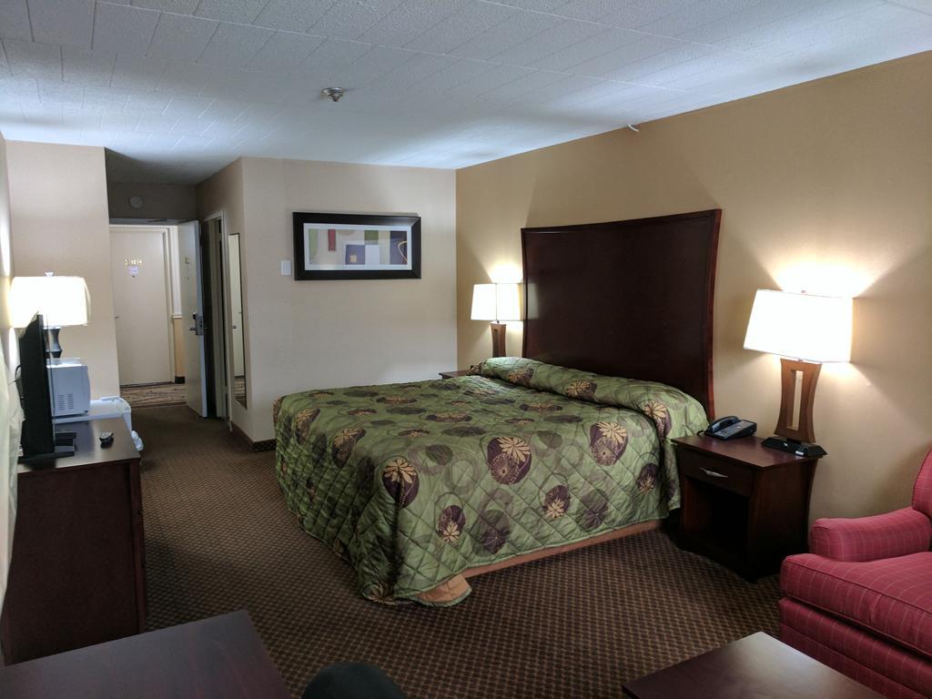 Luxury Inn 13/16