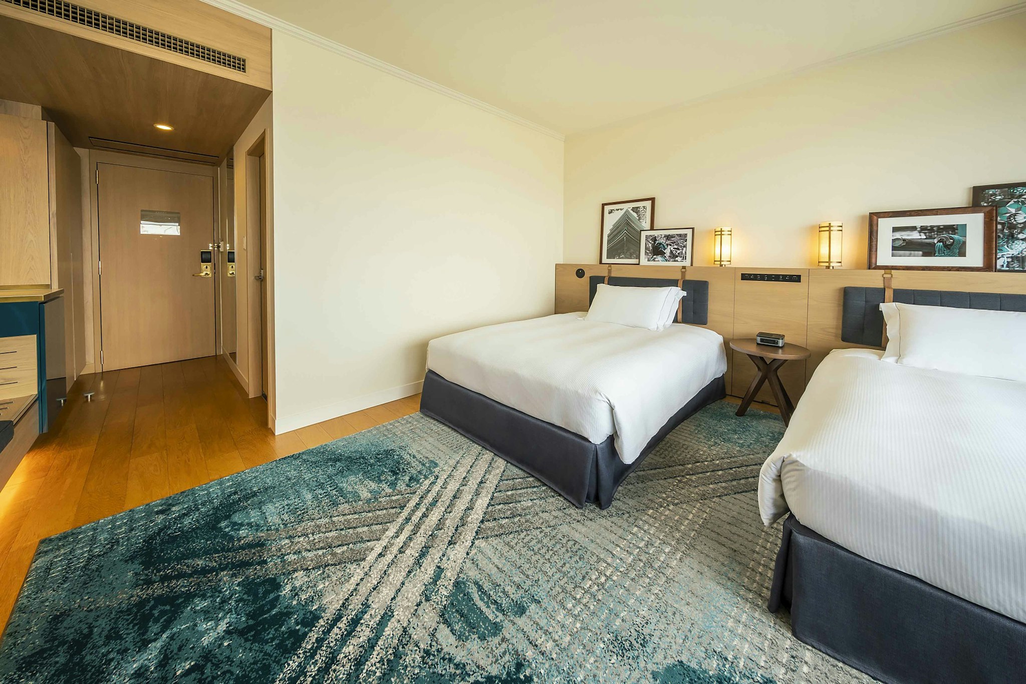 ROOM, TWIN BEDS, HIGH FLOOR
