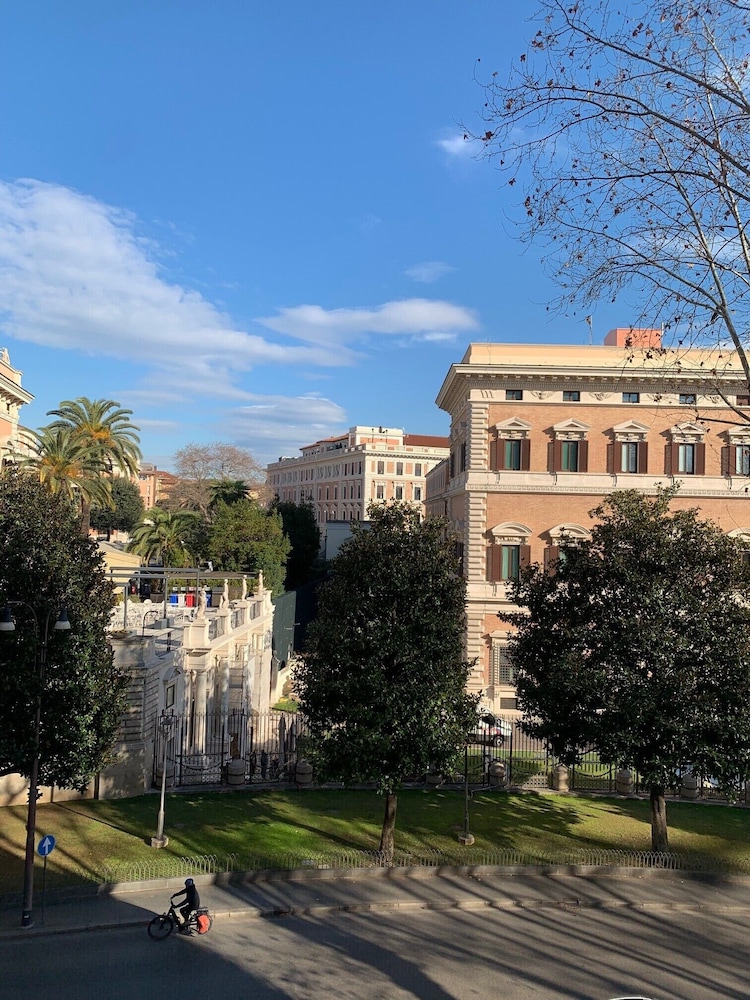 Grand Hotel Palace Rome 85/90