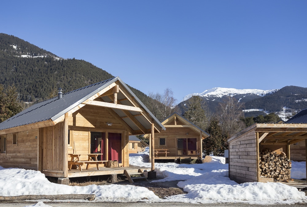 Huttopia Bourg Saint Maurice 4/48