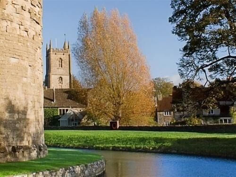 The George At Nunney 37/47