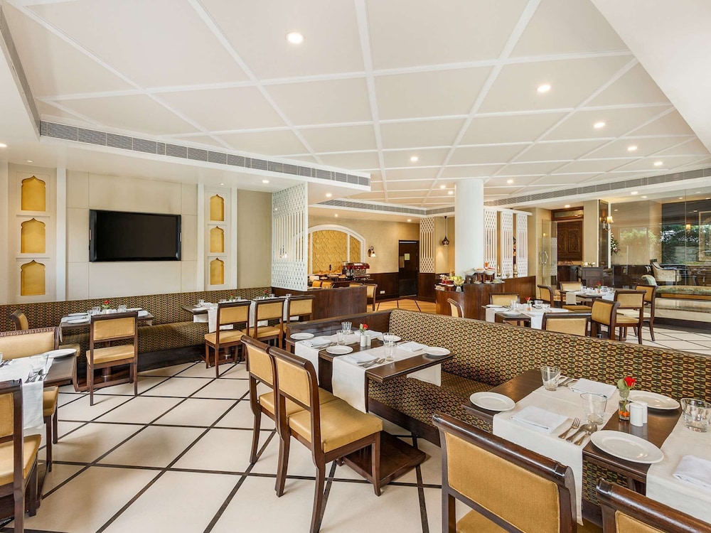 La Place Sarovar Portico Lucknow 51/55