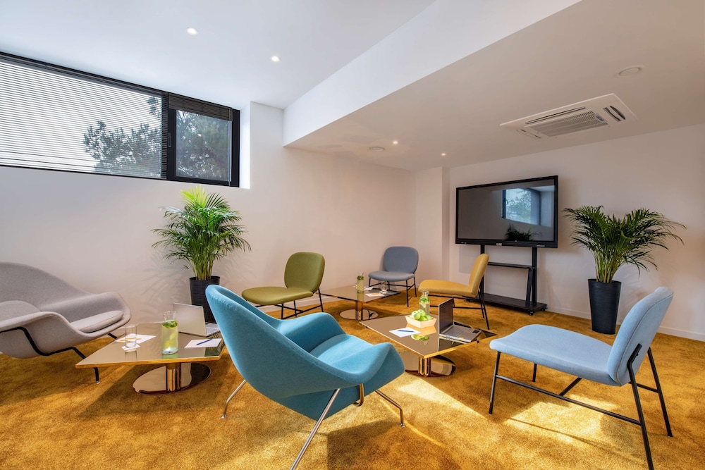 Golden Tulip Design Tbilisi 49/55