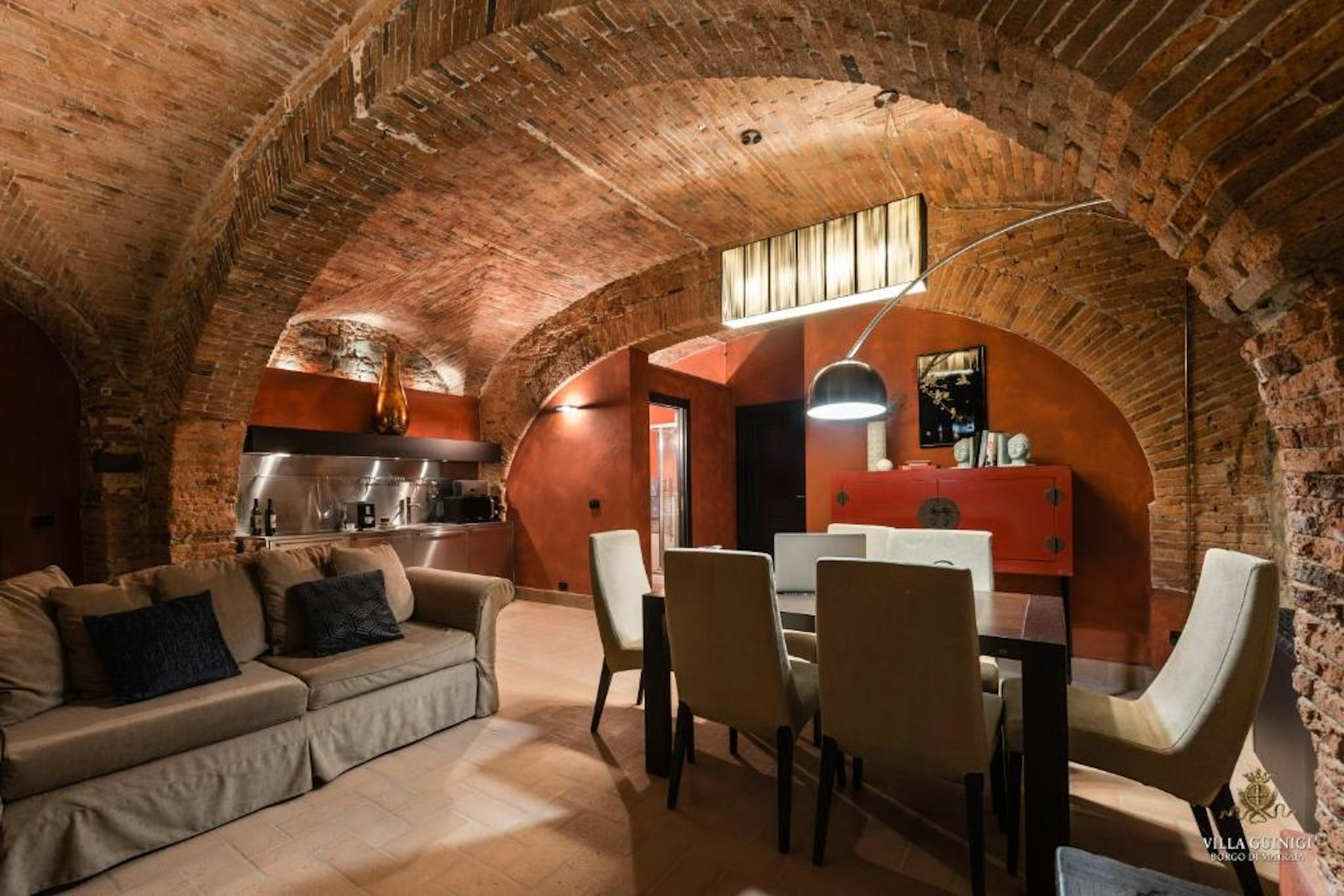 TUSCANY VILLA RESORT BY ALCAM 24/36