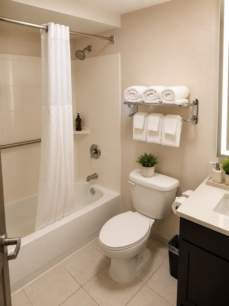 Candlewood Suites Windsor Locks Bradley Arpt 53/56