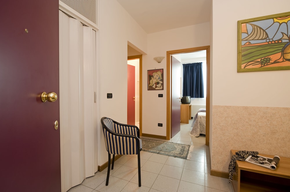 Hotel Nuova Mestre 12/69