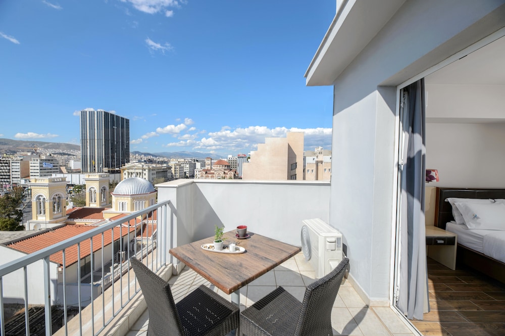 Piraeus City Hotel 32/63
