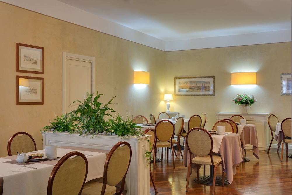 Hotel Continental Brescia 35/53