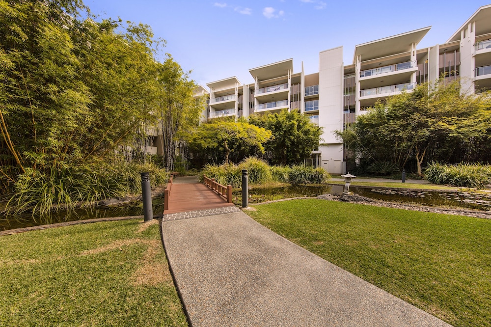 Oaks Brisbane Mews Suites 20/27