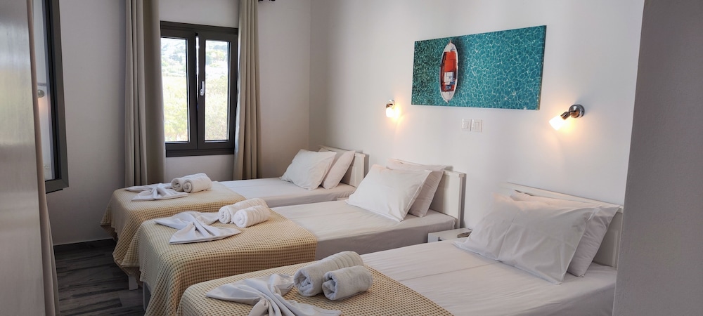 2 BEDROOMS, APARTMENT, QUINTUPLE