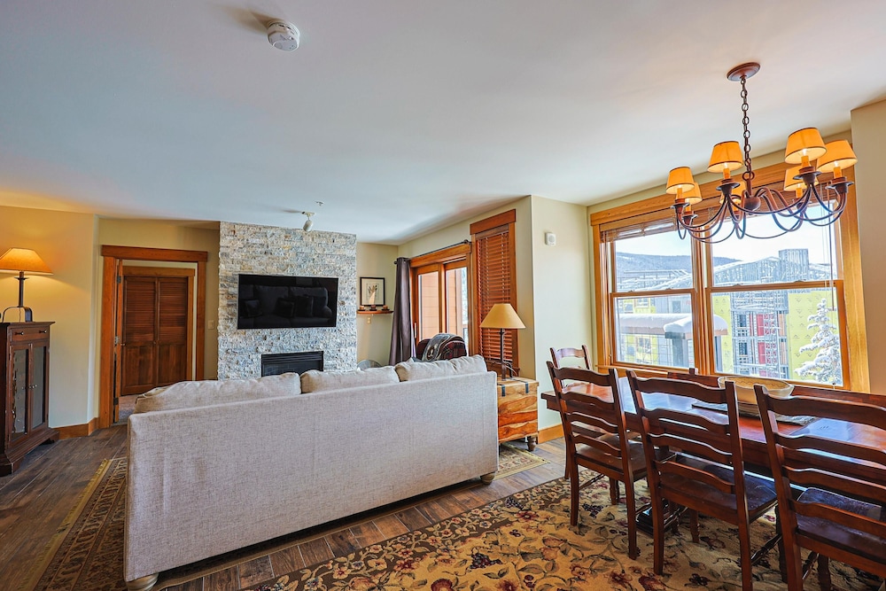 Springs 2 Bed 3 Bath Murphy 26/50