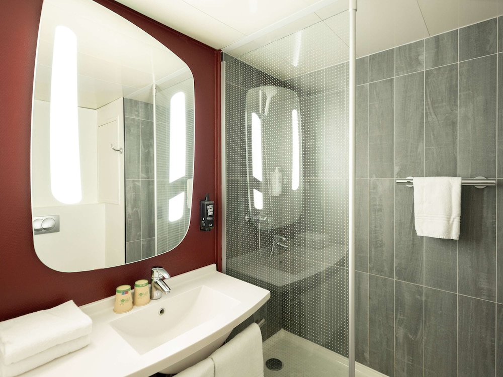 ibis Paris Gare de Lyon Ledru Rollin 12eme 70/74