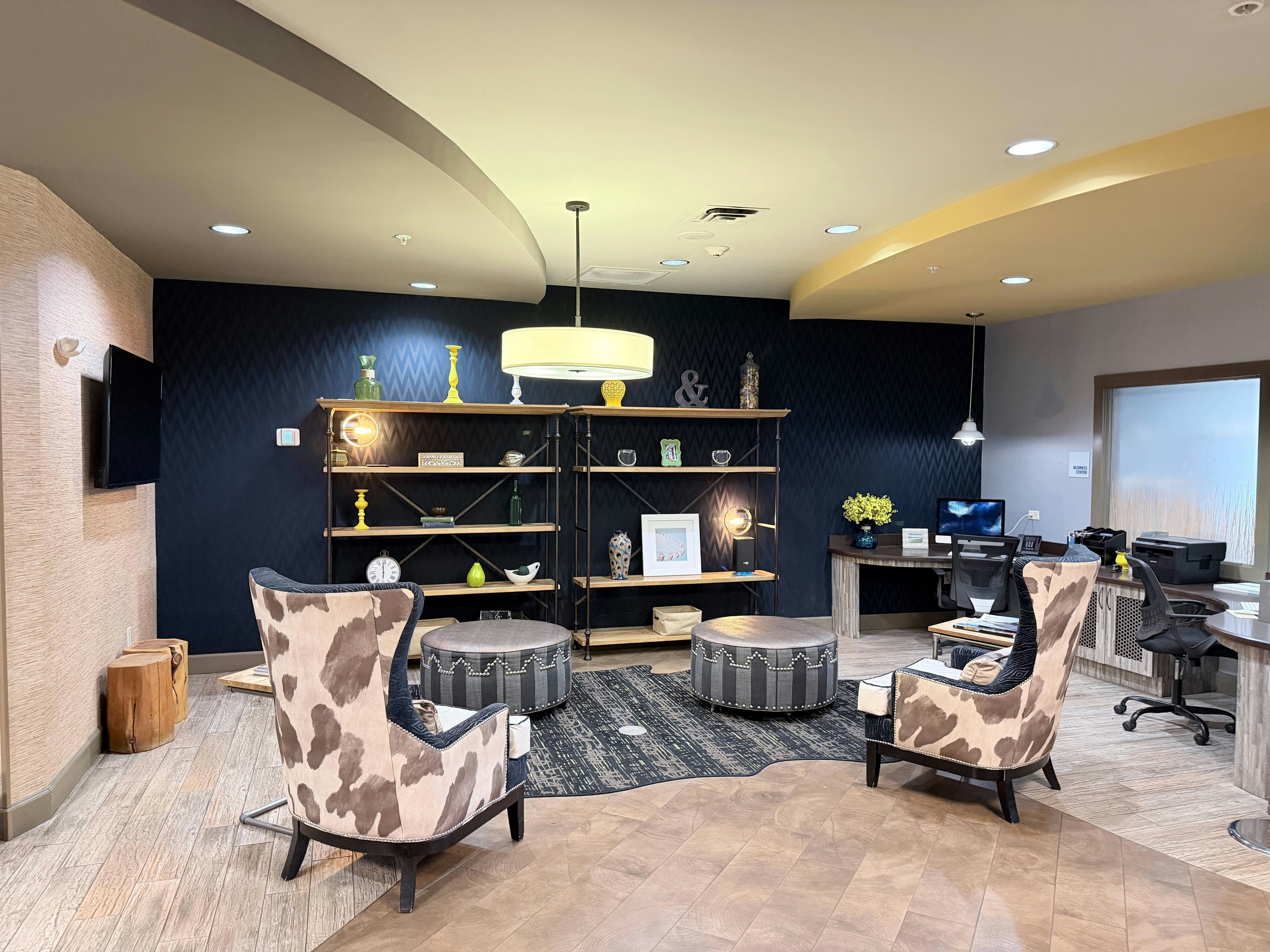 Holiday Inn Express Hotel and Suites Perry-National Fairground Area 51/68