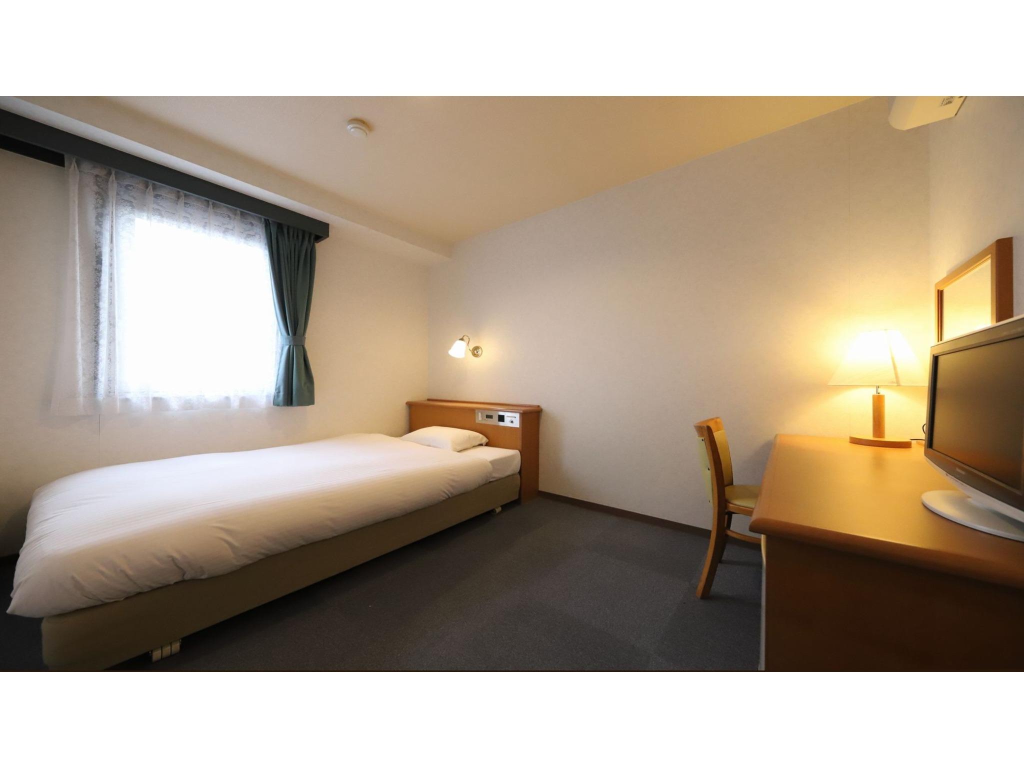 Semi Room