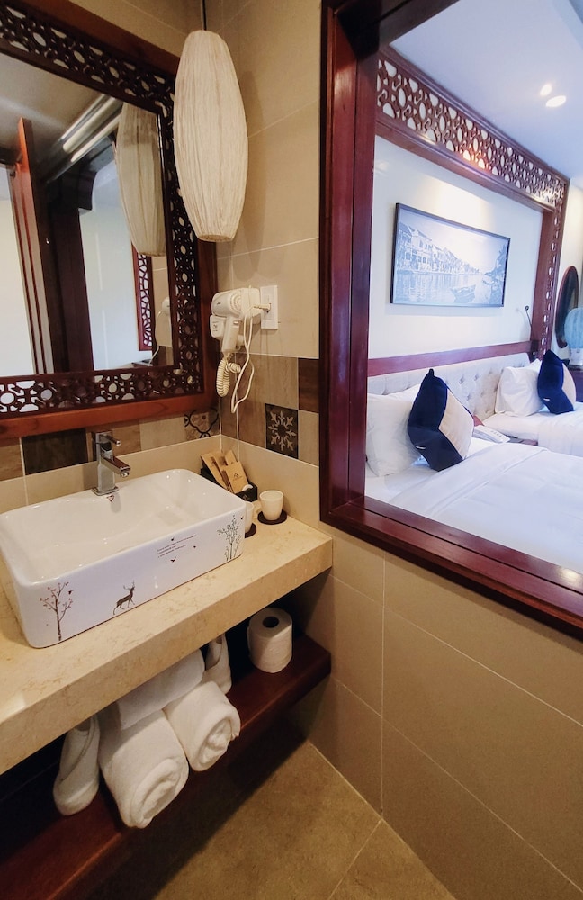 My Son Boutique Hotel & Spa 49/50