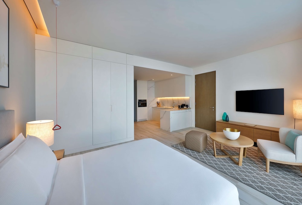 DoubleTree by Hilton Abu Dhabi Yas Island Residences 15/45