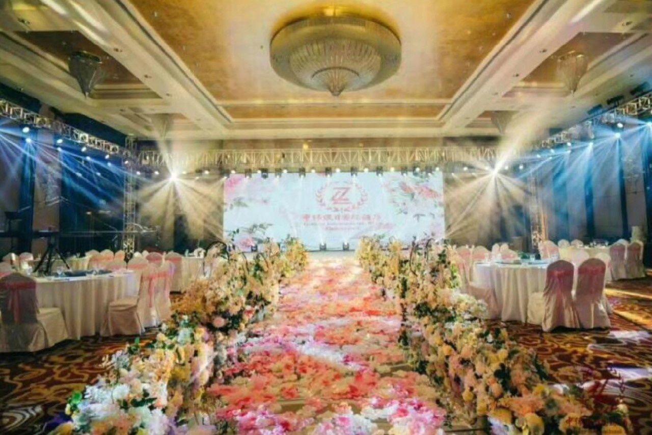 Zhongwei International Holiday Hotel 4/49