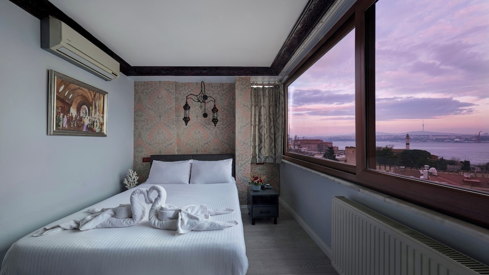 SUPERIOR, DOUBLE BED