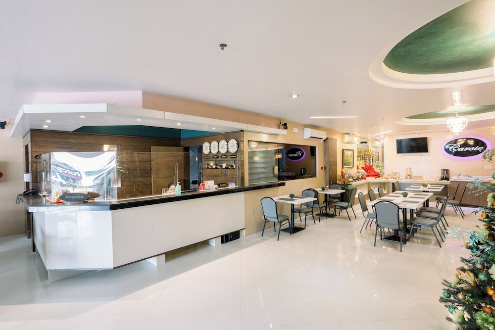 Allure Hotel And Suites 11/55