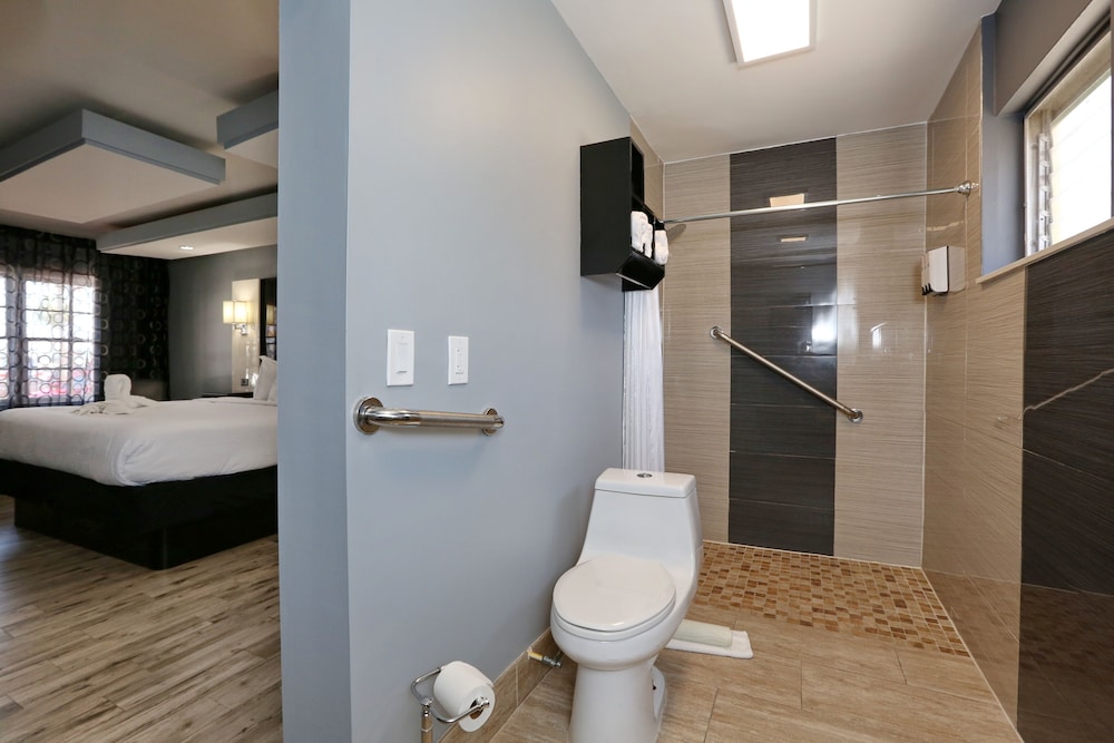 Marion Motor Lodge 33/65