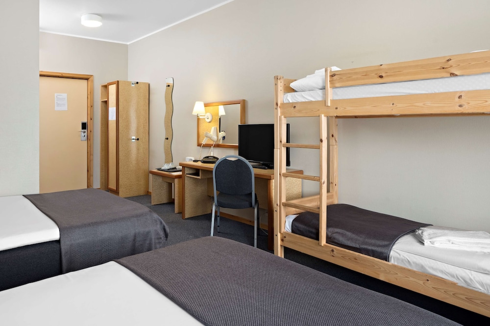 Stav Hotel 17/77