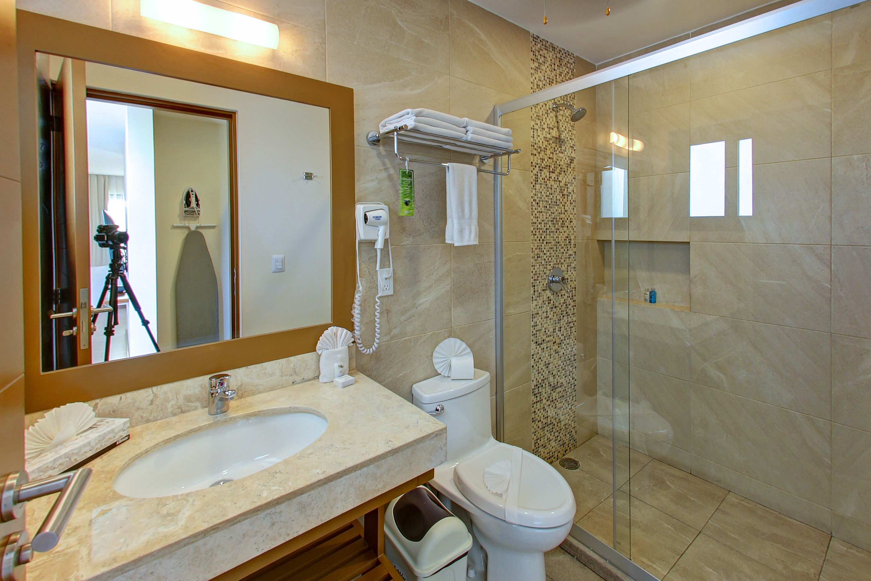 جناح ديلوكس بشرفة، Grand Fifty Suites 4/7