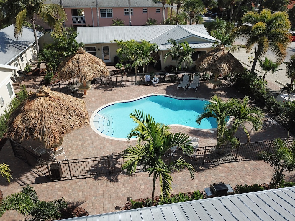 Twin Palms at Siesta 37/50
