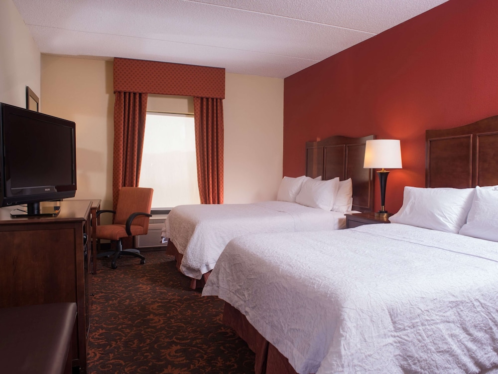 Hampton Inn And Suites Woodstock 24/74