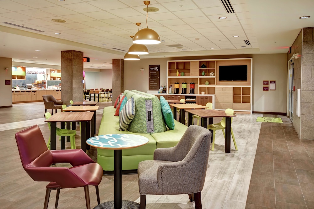 Home2 Suites by Hilton Springfield North 44/57