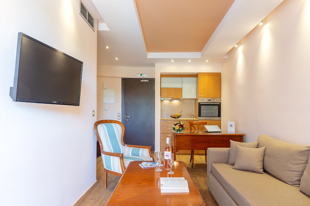 Oasis Hotel Apartments 29/43