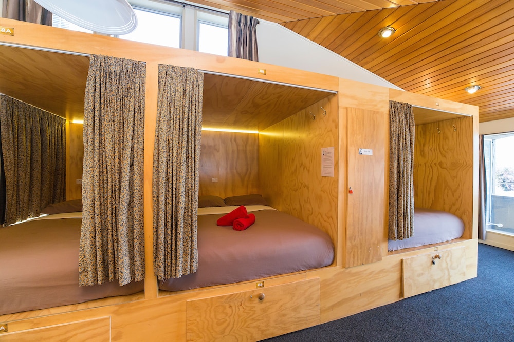 Tahuna Pod Hostel 24/50