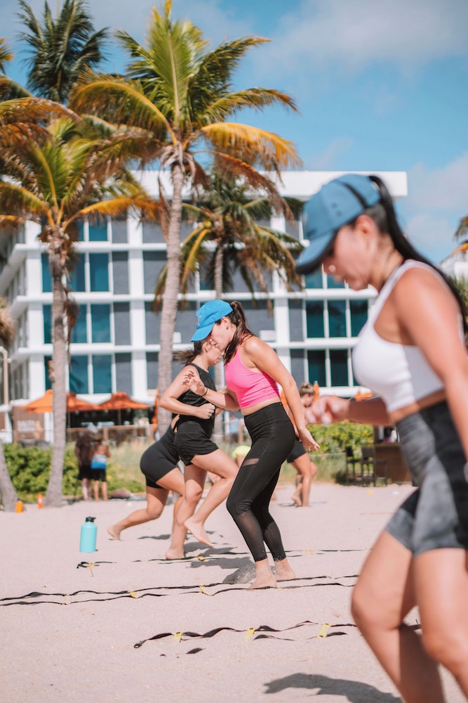 B Ocean Resort Fort Lauderdale 48/50