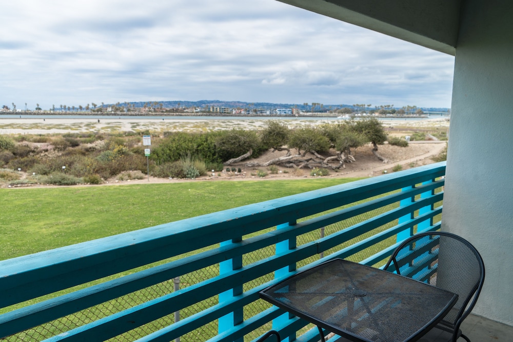 Ocean Villa Inn 45/66