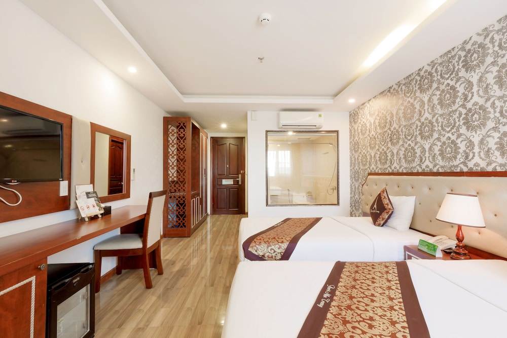 Paris Nha Trang Hotel & Apartment 23/72