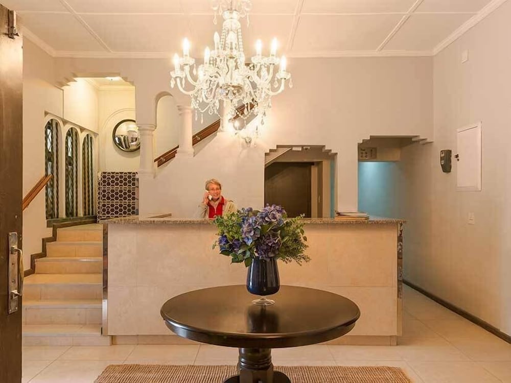 Clanwilliam Hotel by Country Hotels 23/28