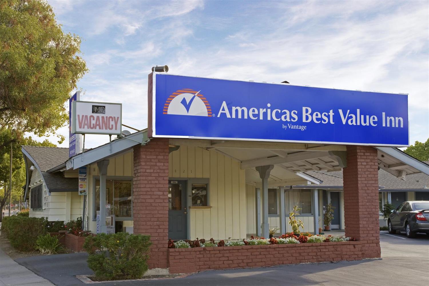 Americas Best Value Inn Livermore 2/8