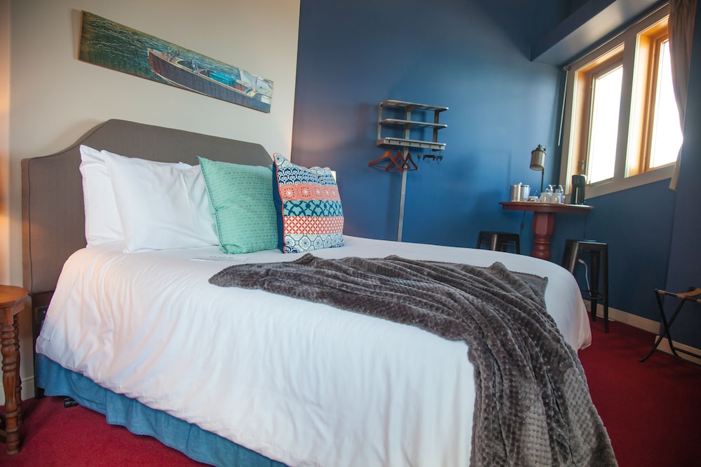 Blue Wave Inn 9/67