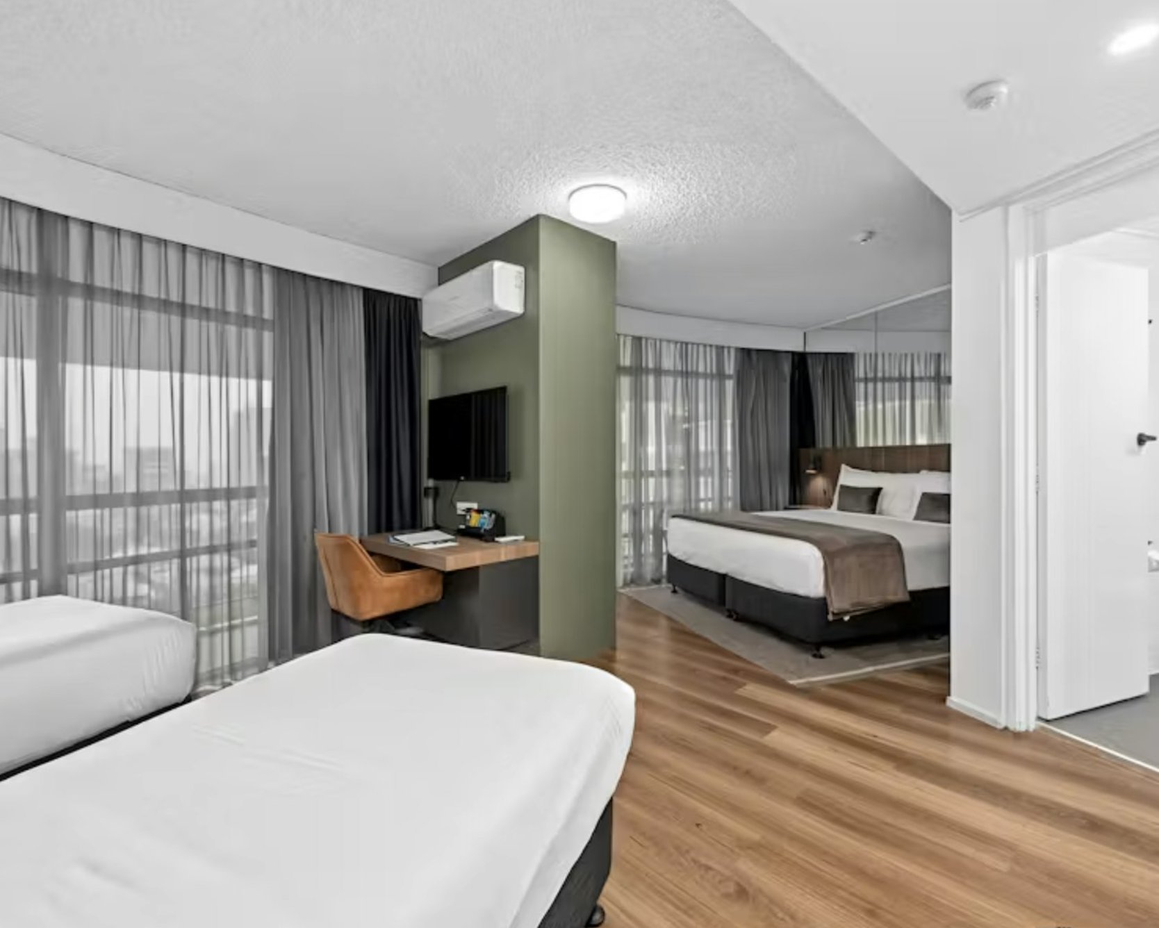 Madison Hotel Tower Mill 21/43