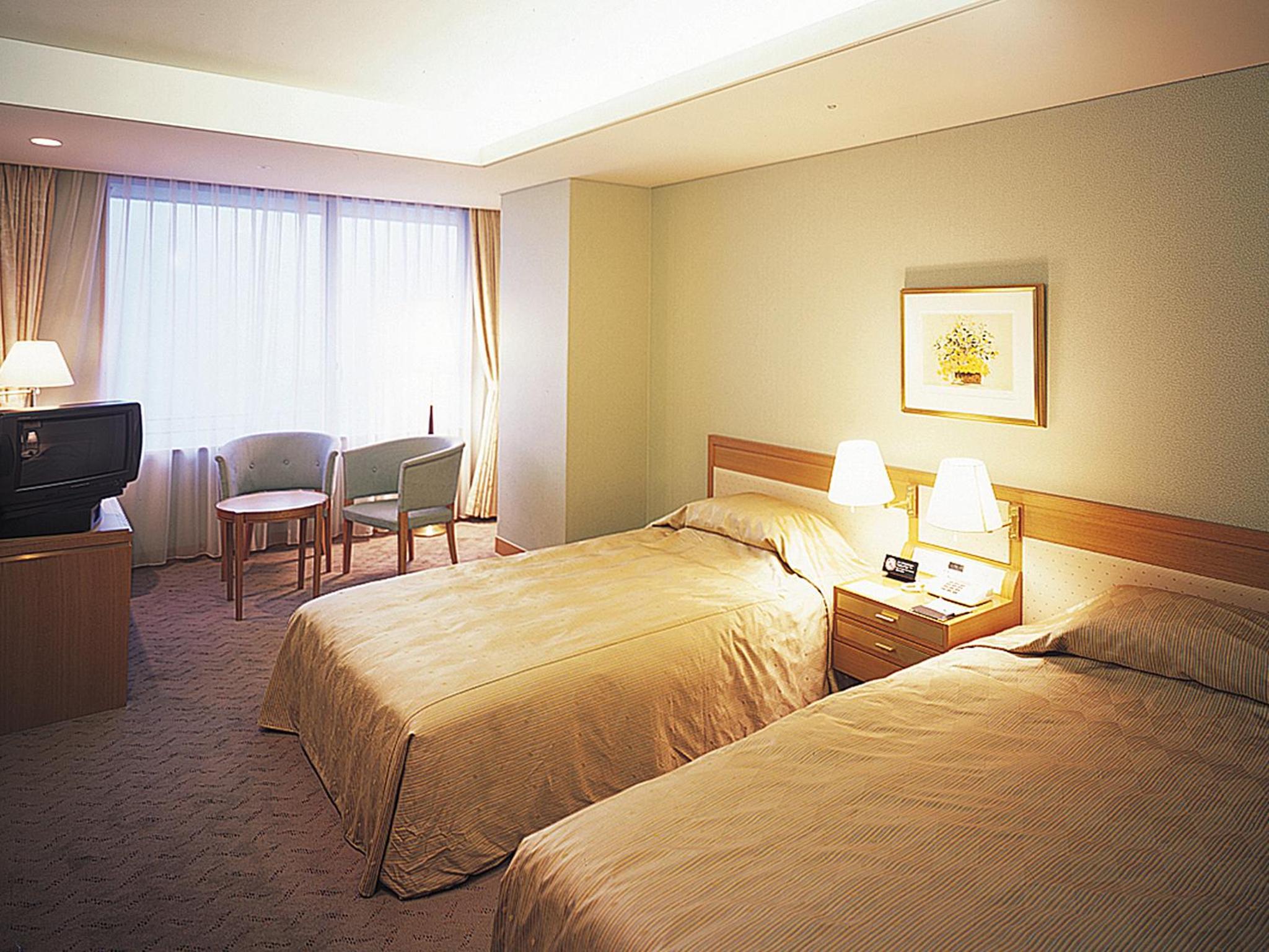 Standard, Twin Beds