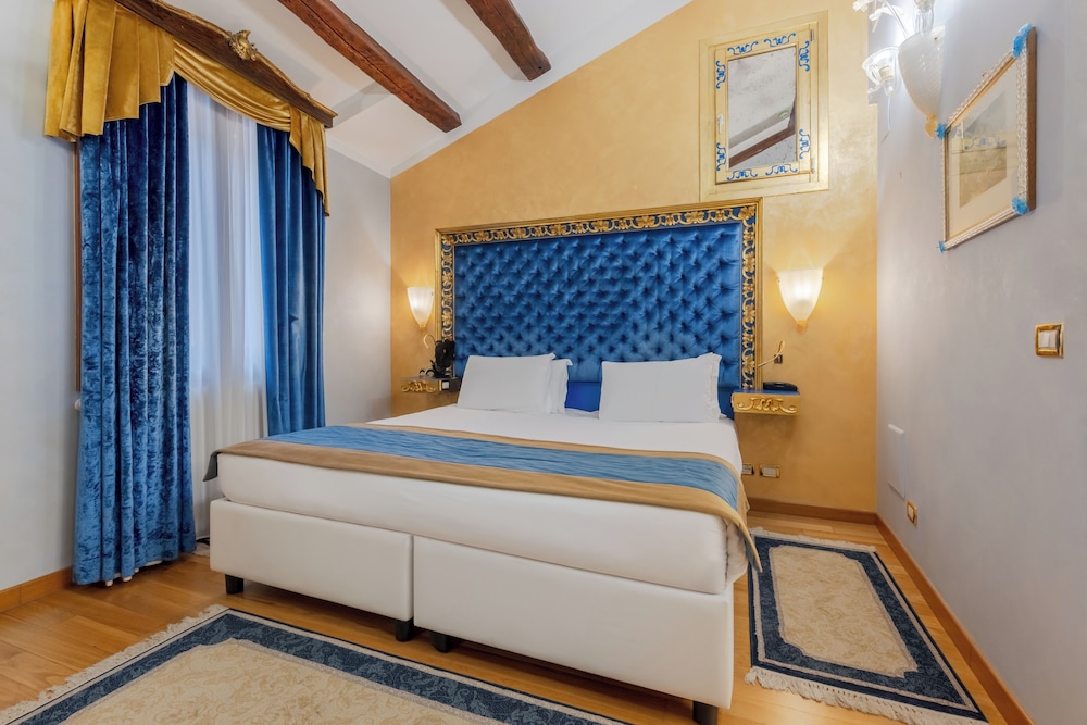 Ca Dell Arte Hotel 15/71