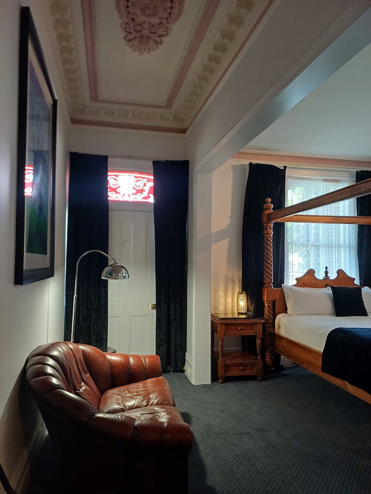 Art Hotel on York 49/65