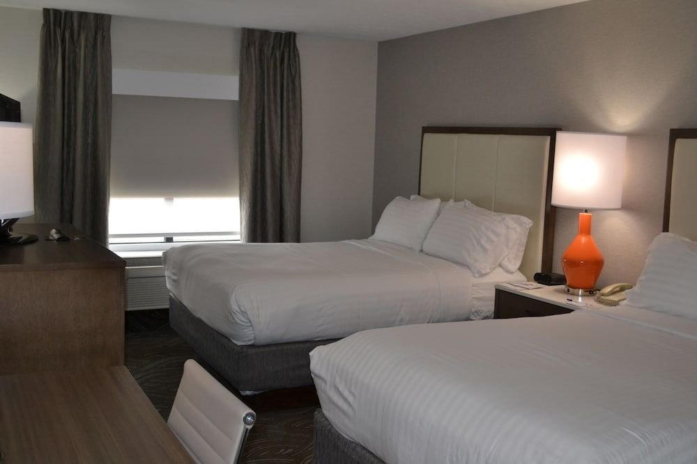 Holiday Inn Express Hotel Suites Kent State University 19/69