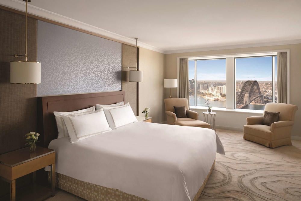 Shangri-La Sydney 16/67