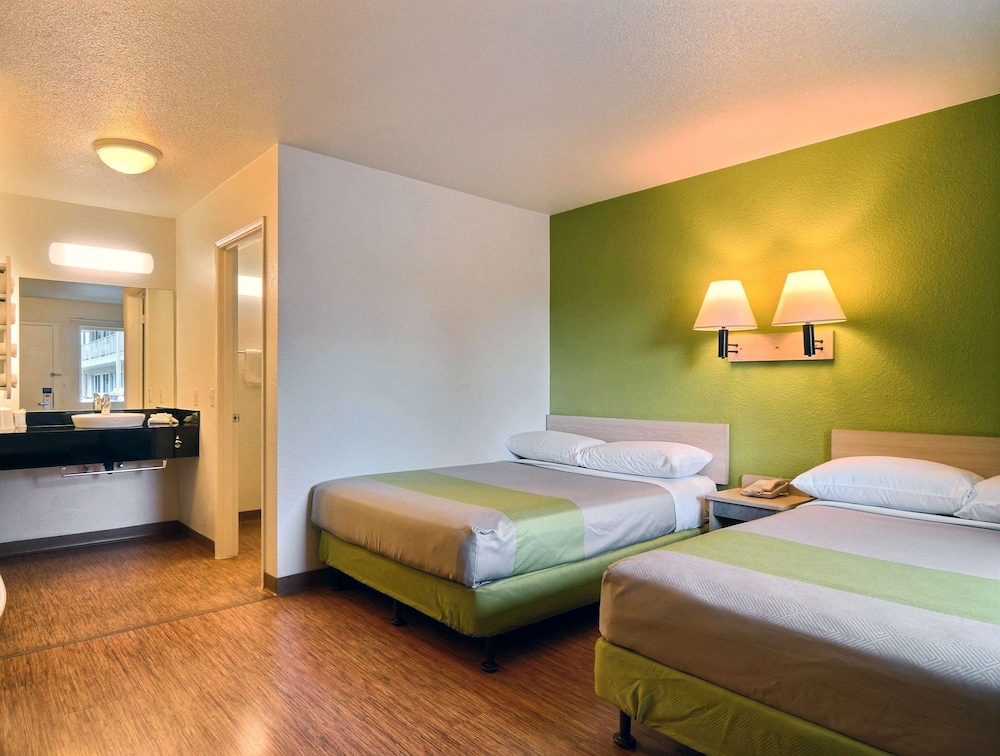 Motel6 Tumwater, WA - Olympia 13/39