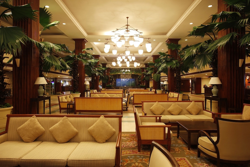 Phuket Graceland Resort & Spa 45/70