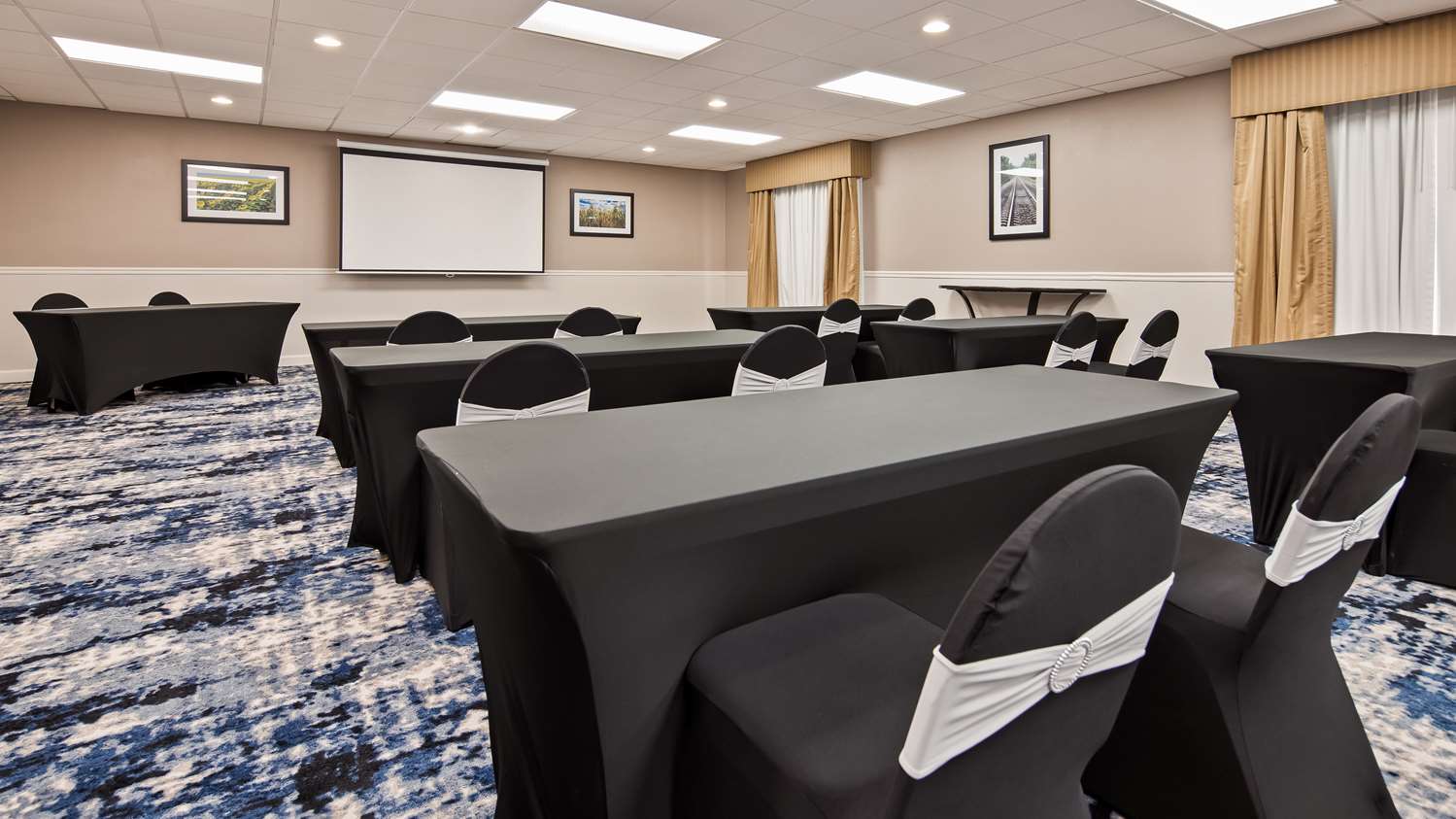Best Western Plus Kansas City Airport-Kci East 38/43