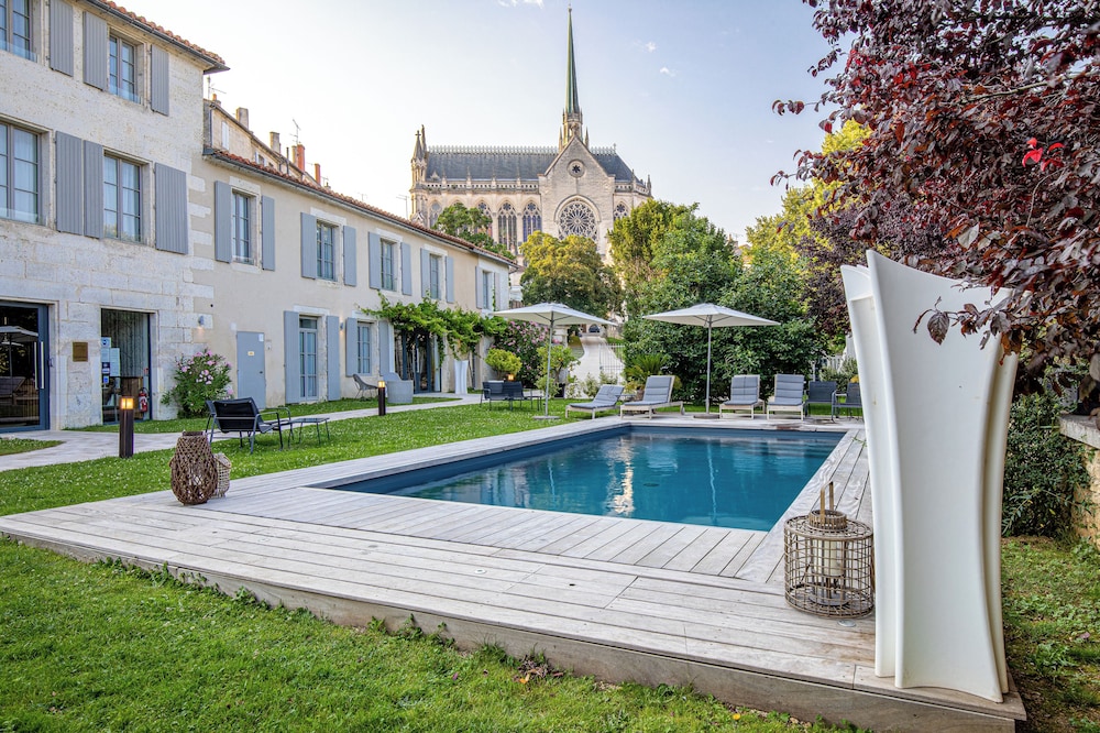 Relais Du Silence Le Saint Gelais 42/50
