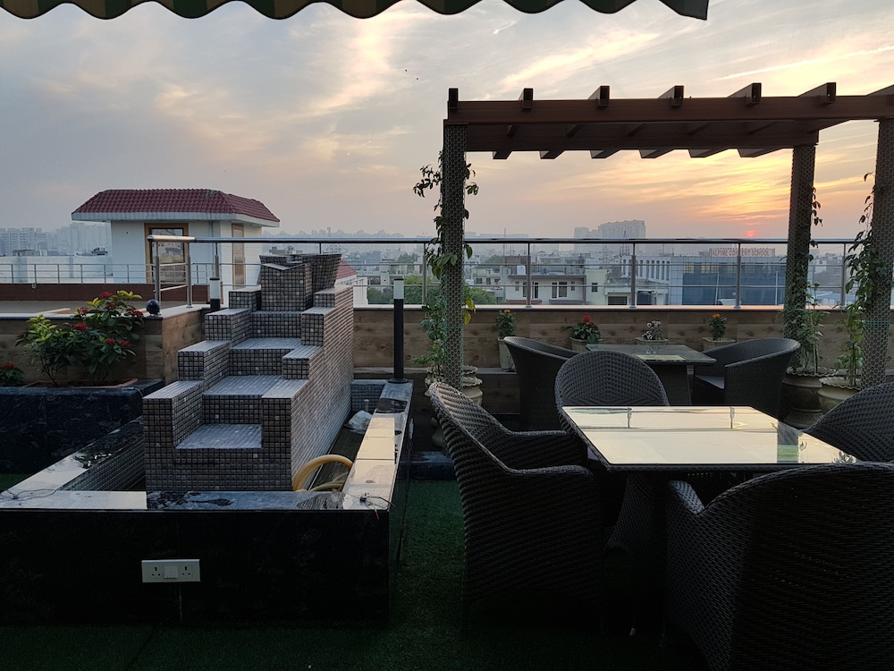 Hotel Platinum Palace 4/50