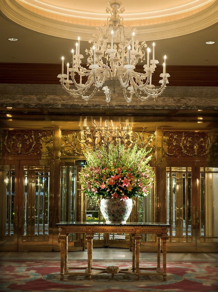 The Grand America Hotel 65/73